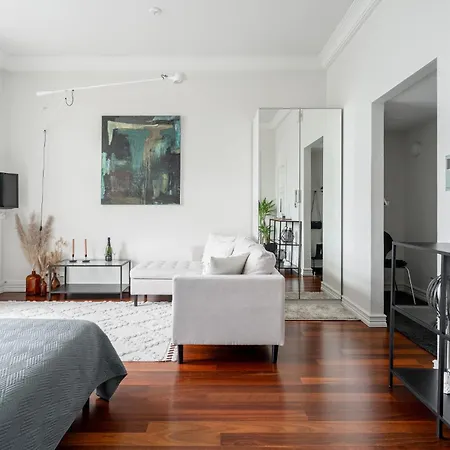 Apartment Unique In A Historical Building In Downtown