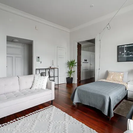 Unique In A Historical Building In Downtown Apartment