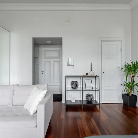 Unique In A Historical Building In Downtown Apartment