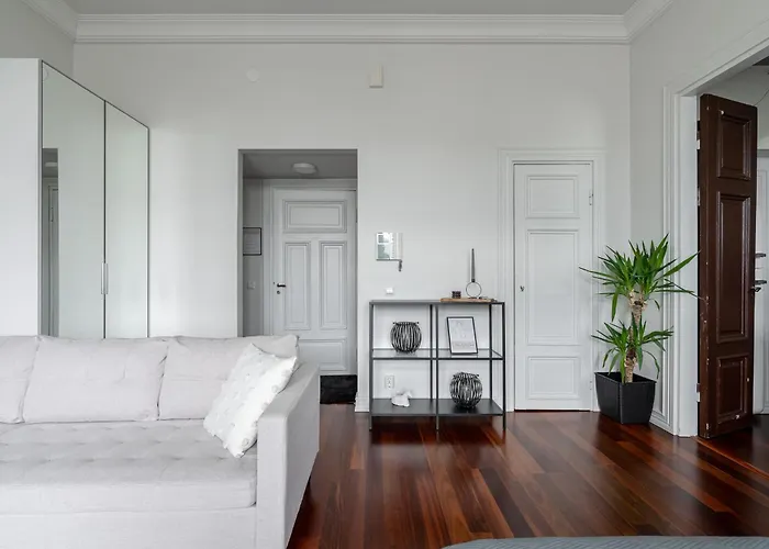 Unique In A Historical Building In Downtown Huoneisto